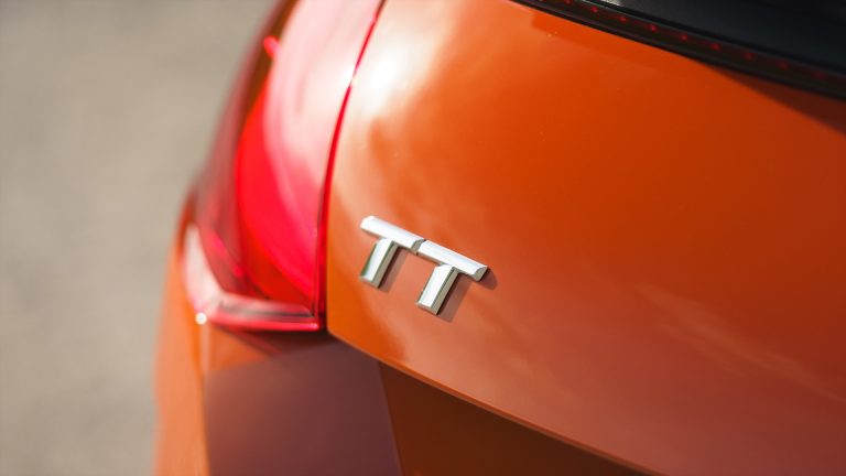 audi-tt-coupe-1.jpg