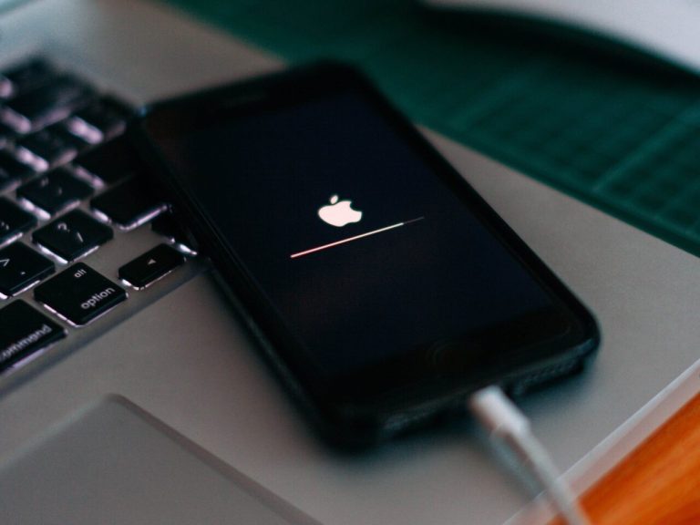 iphone-ladowanie-lightning-bateria-1280x960.jpg